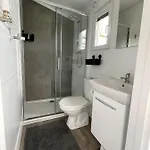 Campsite Polderhuisje Chalet: Cozy 2-bedroom Retreat Near North Sea *