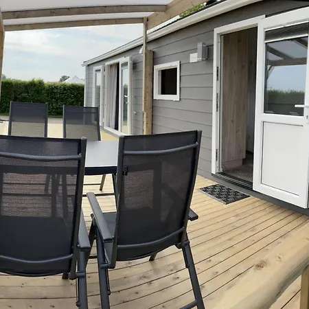 Polderhuisje 1 - Heerlijk Chalet Dichtbij Strand En Duin - 2 Slaapkamers - Midicamping Van Der Burgh - Rockanje Rockanje