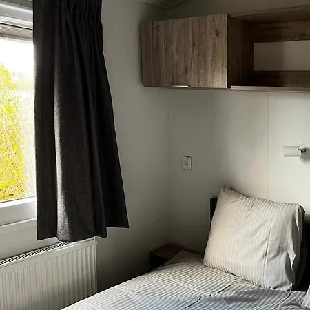 Polderhuisje 1 - Heerlijk Dichtbij En Duin - 2 Slaapkamers - Midicamping Der Burgh - Kemp Rockanje