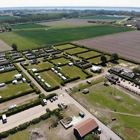 Campeggio Polderhuisje 1 - Heerlijk Chalet Dichtbij Strand En Duin - 2 Slaapkamers - Midicamping Van Der Burgh - Rockanje Rockanje