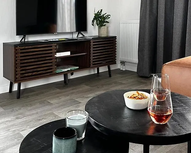 Polderhuisje 1 - Heerlijk Chalet Dichtbij Strand En Duin - 2 Slaapkamers - Midicamping Van Der Burgh - Rockanje * Rockanje