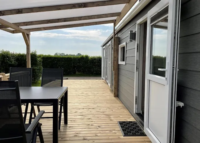 Polderhuisje 1 - Heerlijk Chalet Dichtbij Strand En Duin - 2 Slaapkamers - Midicamping Van Der Burgh - Rockanje Campeggio *