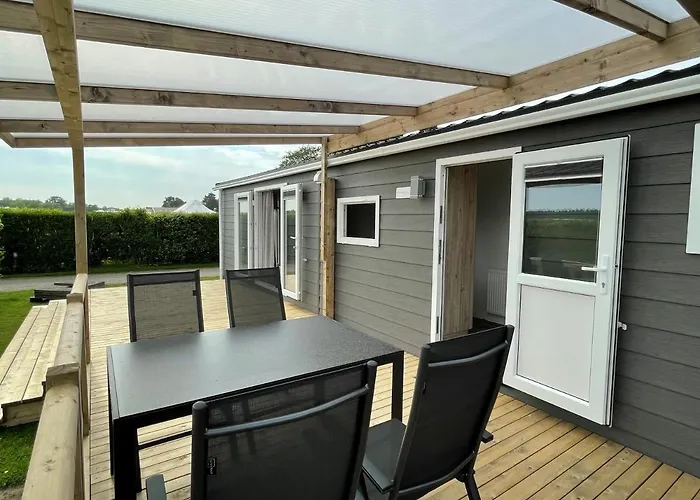 Polderhuisje 1 - Heerlijk Chalet Dichtbij Strand En Duin - 2 Slaapkamers - Midicamping Van Der Burgh - Rockanje *