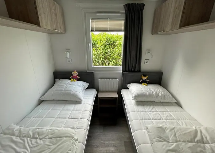 Polderhuisje 1 - Heerlijk Chalet Dichtbij Strand En Duin - 2 Slaapkamers - Midicamping Van Der Burgh - Rockanje Campeggio Rockanje